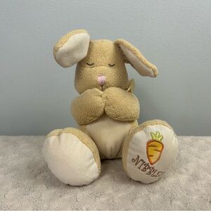 Kids II Nibbles Praying Bunny Rabbit Plush Light Tan Carrots On Foot NO SOUND